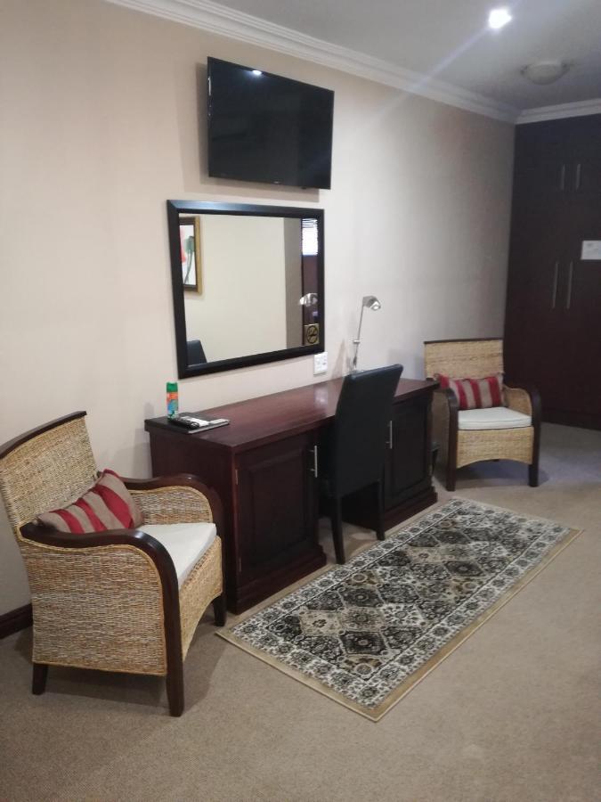 Belmont Guesthouse Bloemfontein Esterno foto