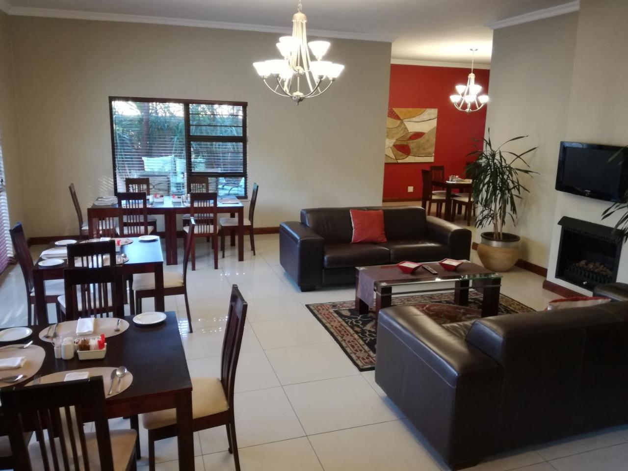 Belmont Guesthouse Bloemfontein Esterno foto