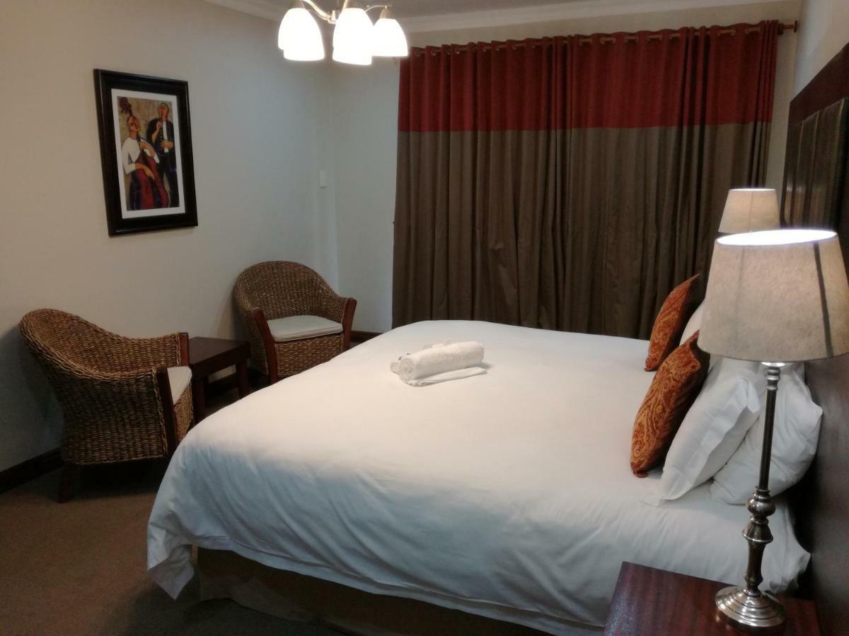 Belmont Guesthouse Bloemfontein Esterno foto