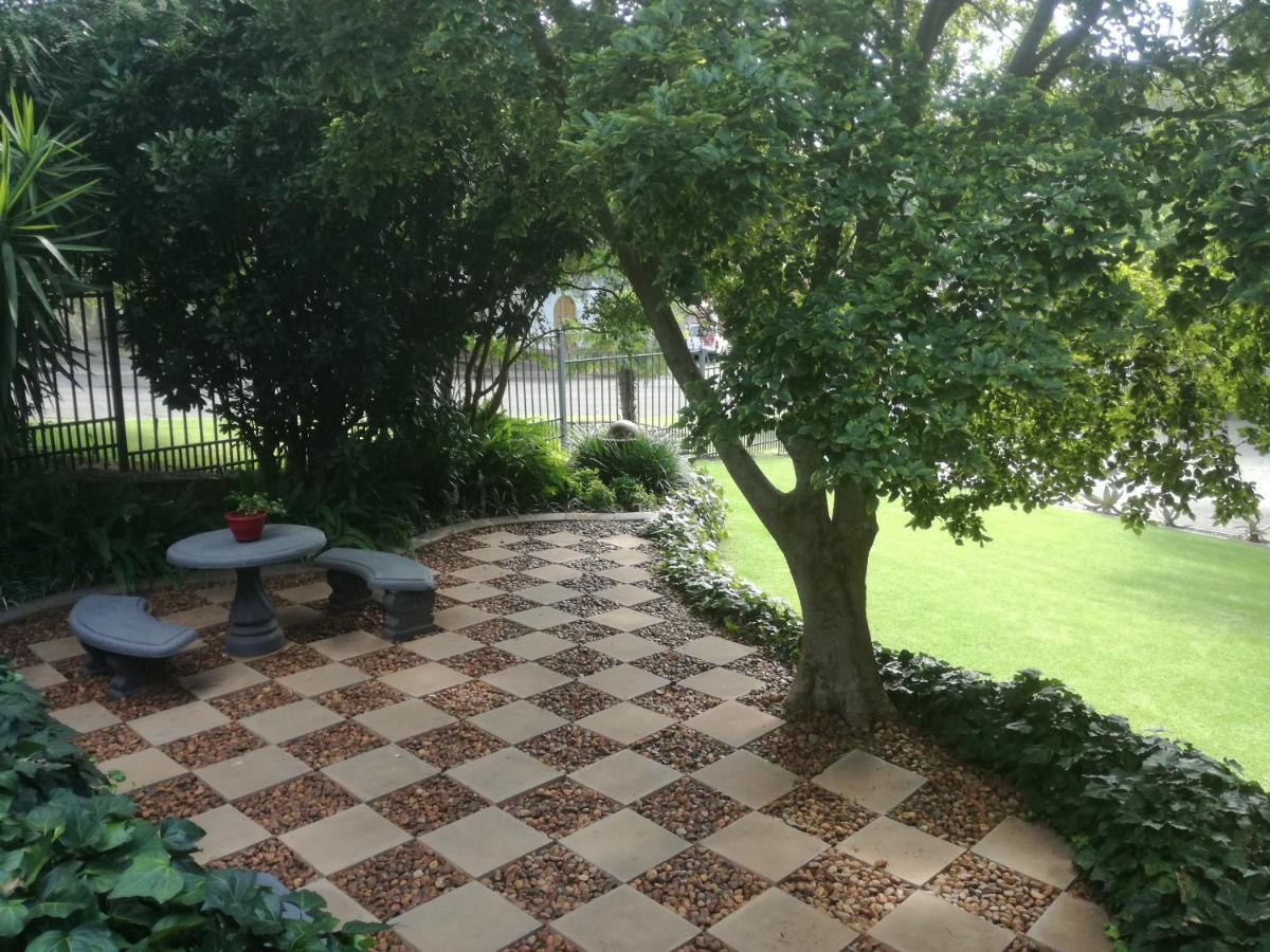 Belmont Guesthouse Bloemfontein Esterno foto