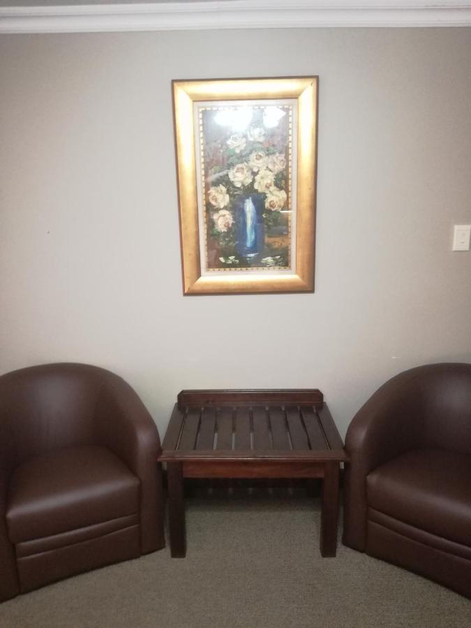 Belmont Guesthouse Bloemfontein Esterno foto