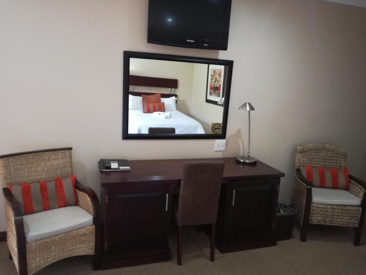 Belmont Guesthouse Bloemfontein Esterno foto